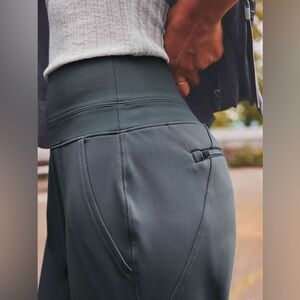 ATHLETA Women’s Venus High Rise Jogger Pant, Size Small, Gray-ish Blue Green